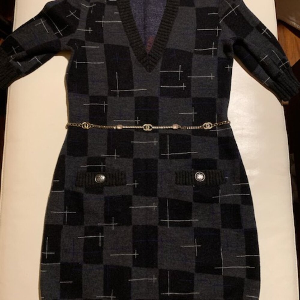 CHANEL 21B Cashmere Wool Silk Mini Dress, Size 34 - Picture 2 of 11